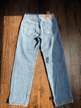 LIKE NEW! Minus tags , Levi's Light Wash Straight Leg Jeans